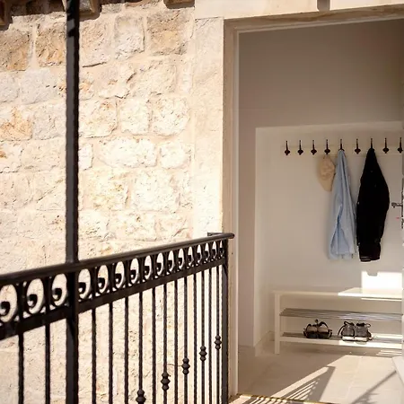 Bellevue * Hvar Town